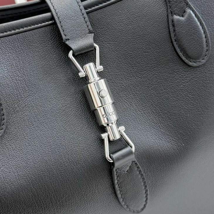 Picture of Gucci Handbags _SKUfw230463994fw